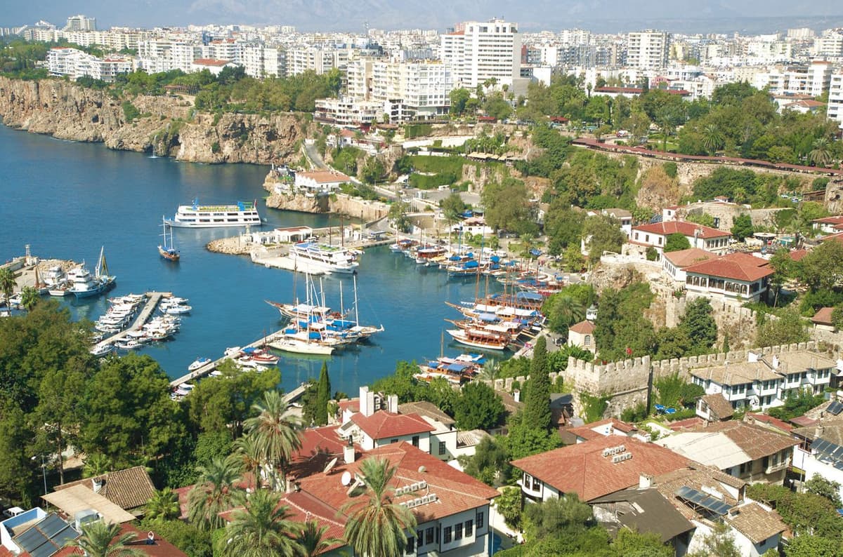 İstanbul Günübirlik Turu (Uçaklı)